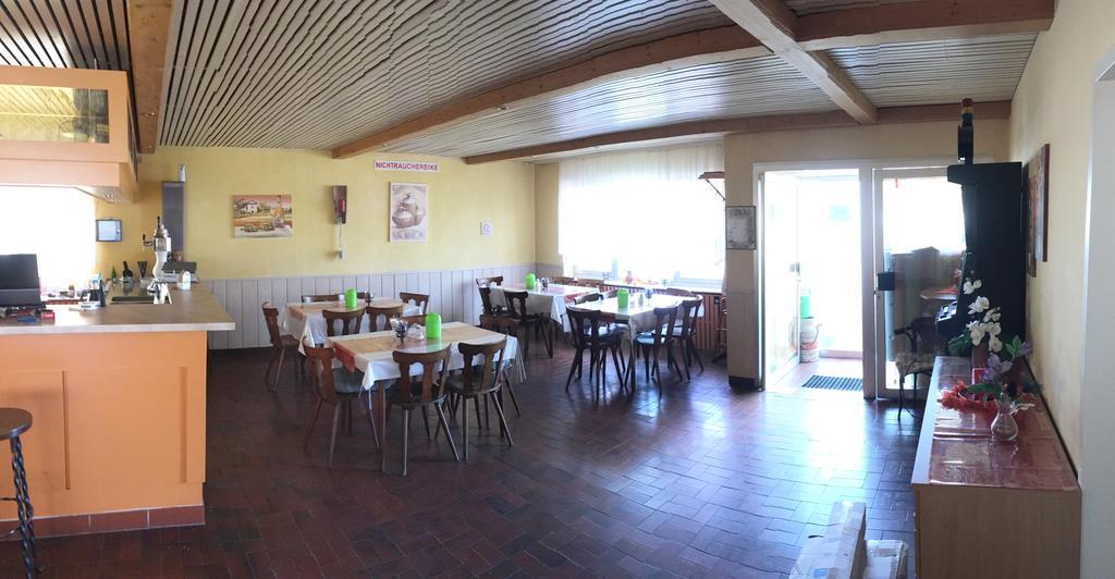 Gasthof Und Pension Mainzer Rad Schwetzingen Bagian luar foto